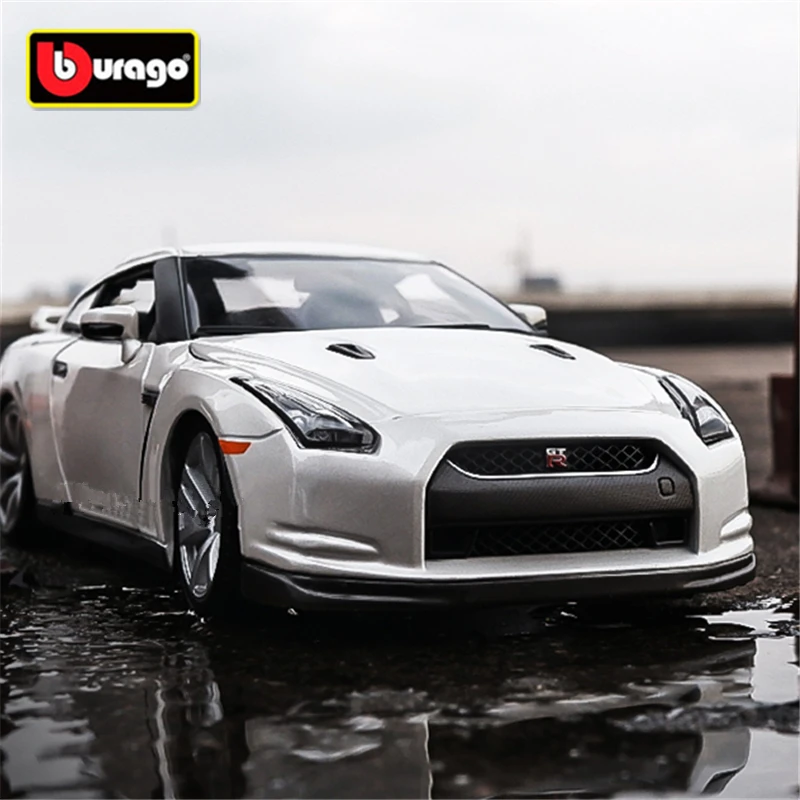 Bburago 1:24 Nissan Skyline Ares GTR R35 Alloy Racing Car Model Diecast Metal Sports Car Model High Simulation Children Toy Gift