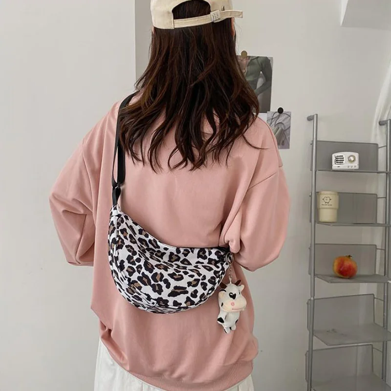 New Harajuku Fashion Leopard Crossbody Bags Women Zipper Portable All-match Shoulder Hobos Handbag Ins Oxford Small Bag Ulzzang