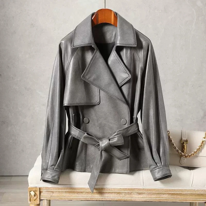 Damen-Jacke aus echtem Leder im britischen Stil, 2025, Herbst, lockere Schnürung, schmale Taille, Ledermäntel, erste Schicht, kurze Schaffelljacke