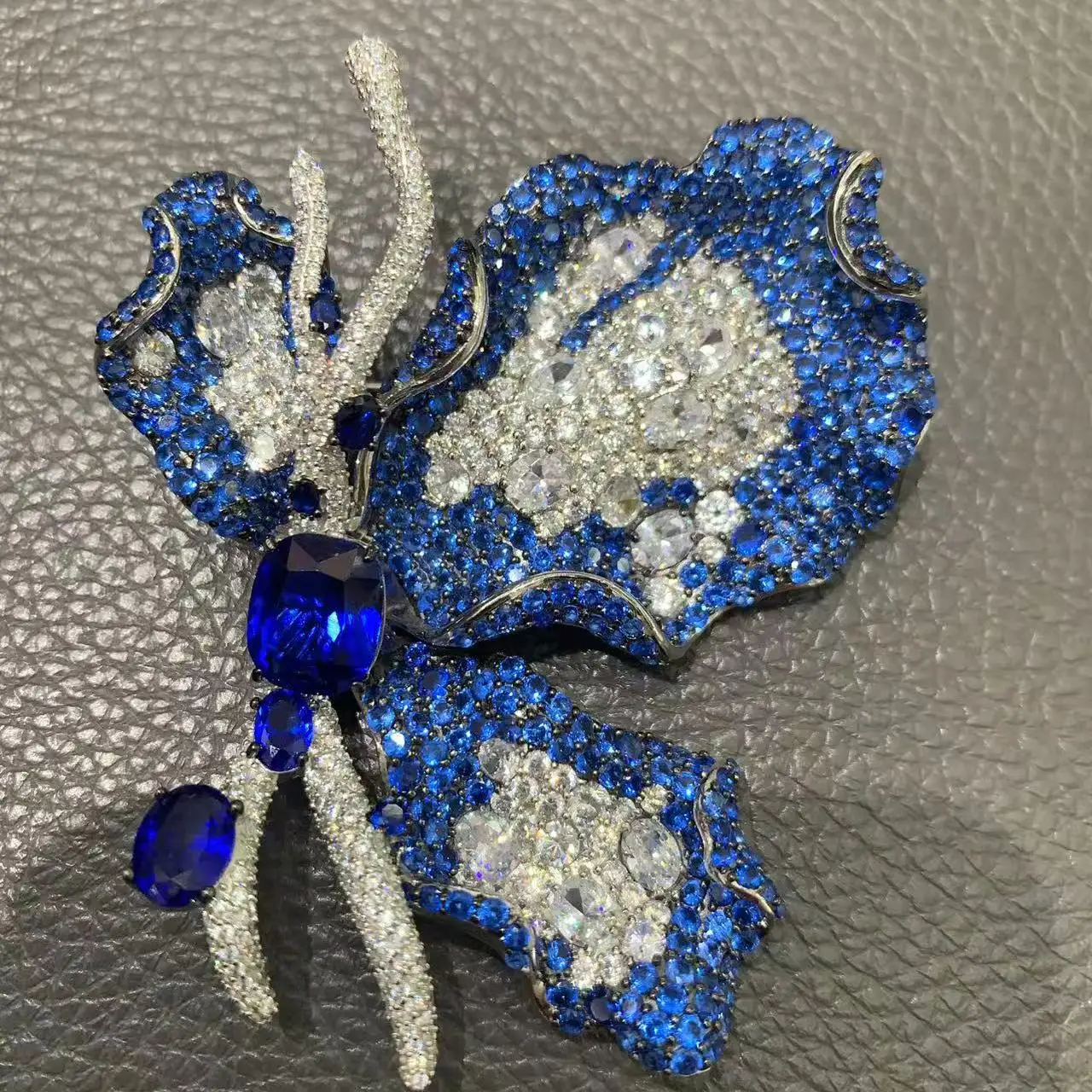 blue color 925 sterling silver with cubic zircon butterfly brooch & pendant double use fine women jewelry party