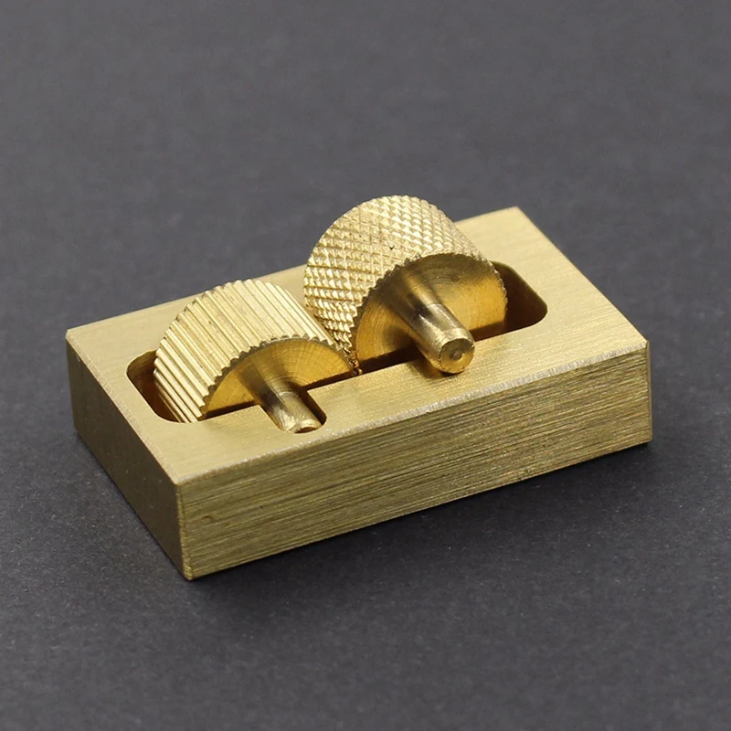 

Pure Copper Leather Craft Carving Tool Pure Copper Mini Edge Oil Box DIY Hand-Sewn Leather Tool Roller-A51M