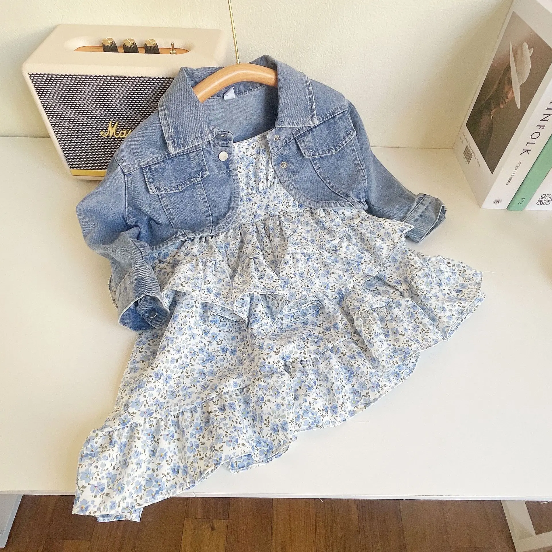 

2024 Spring/Summer New Girls' Denim Short Jacket With Suspender Dress Two-Piece Set