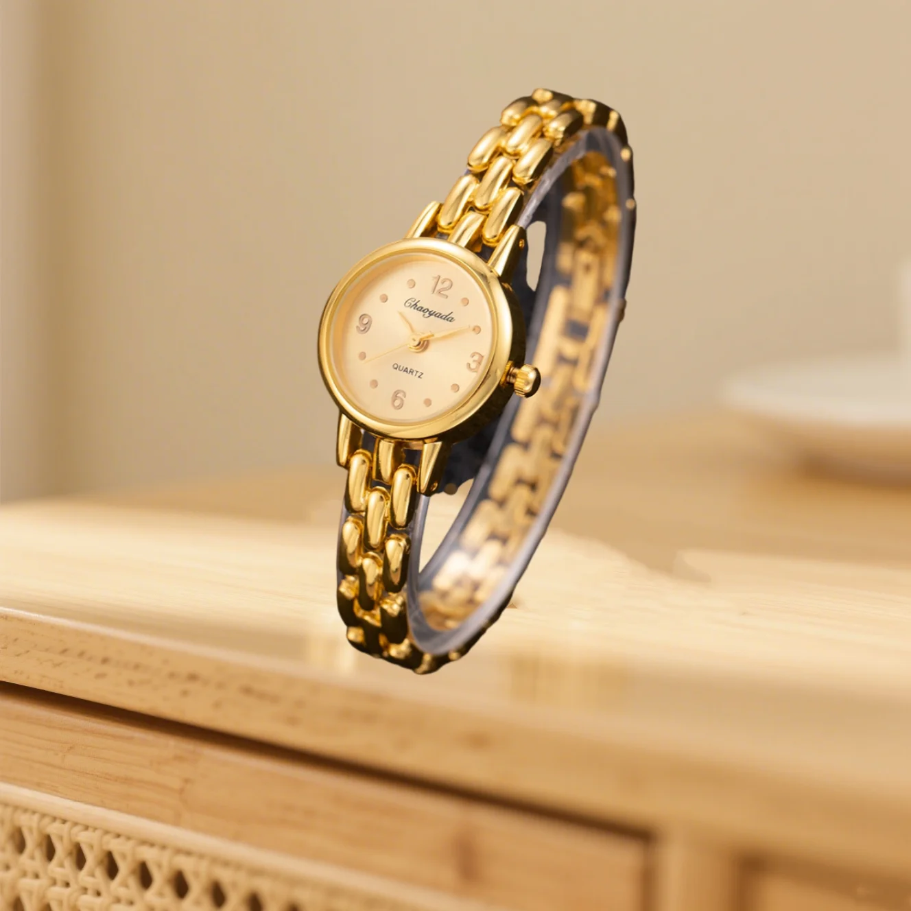 

Новые простые женские часы, роскошные золотые маленькие циферблаты, кварцевые наручные часы из сплава со стразами, элегантные женские часы, подарок, reloj mujer