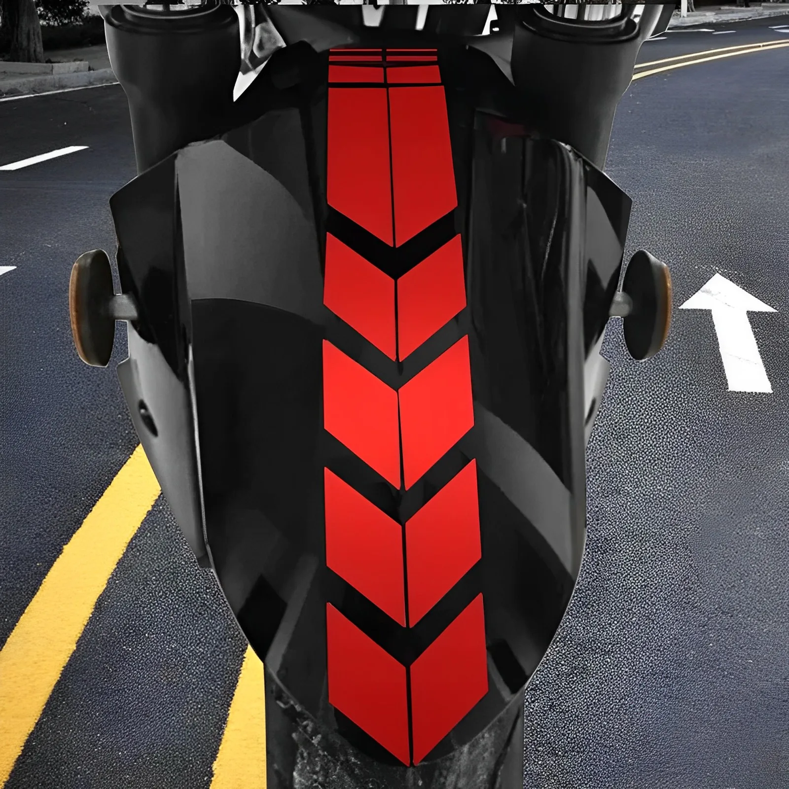 

Motorcycle Arrow Stripe Stickers Fender Paste Universal Waterproof Oilproof Reflective Motorbike Tape Decal Moto Accessories