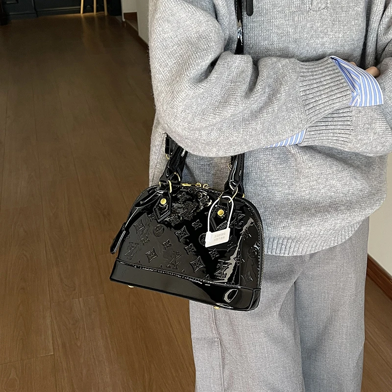 

Elegant style women's chain shoulder bag, luxurious and fashionable women's crossbody bag, casual party zipper handbag