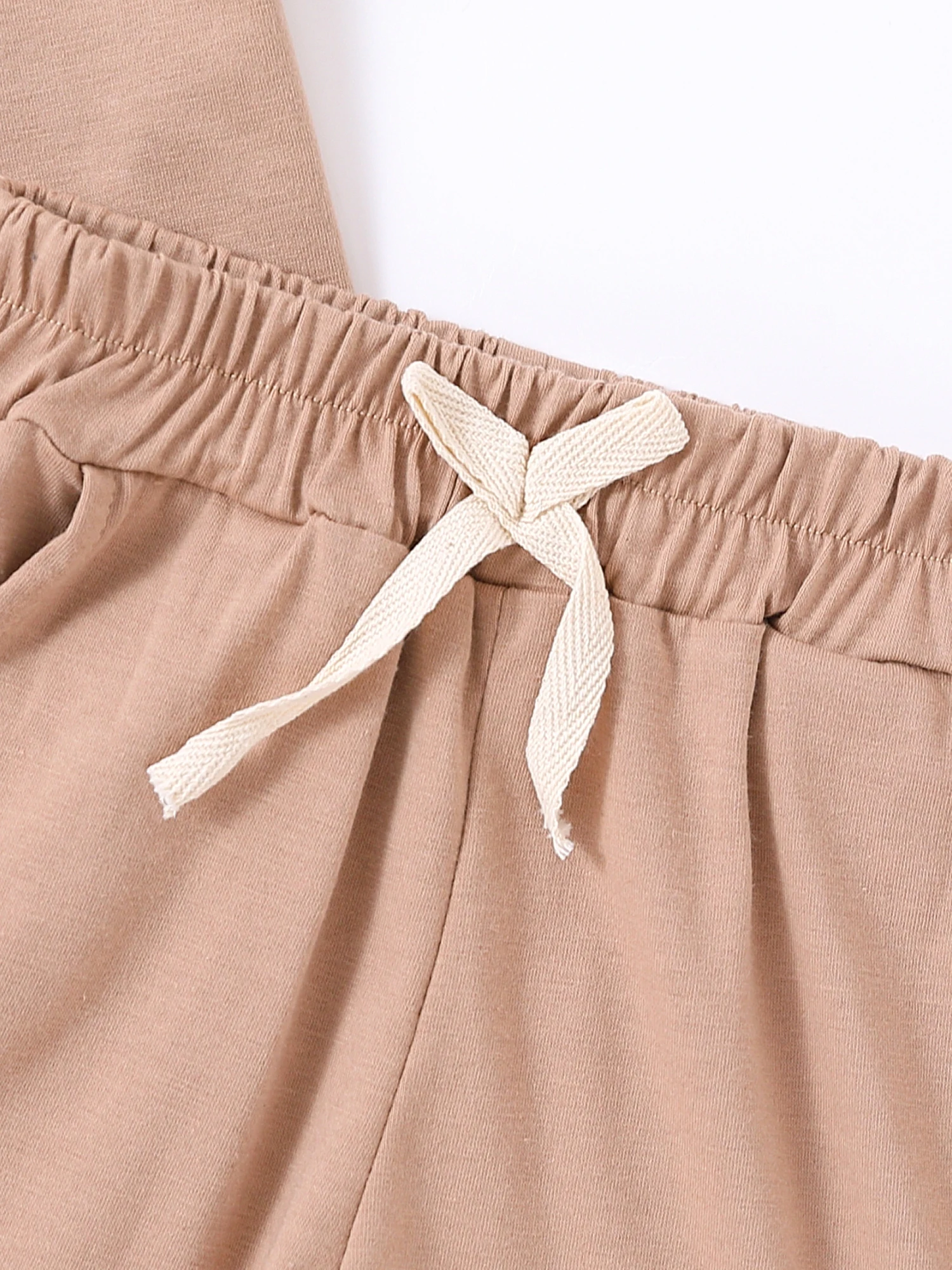Baby Kurzarm-Shorts-Set 2026 Neues Kinder-Outfit Niedliches Lässiges Set für Jungen und Mädchen Sommer Kurzarm-Shorts-Kombination – Detail 4