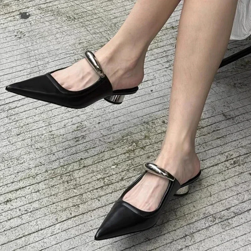 

Women's Slippers Summer New Vintage Mid-heel Pointed Leather Bow-top Sandals Fashion Temperament Increase Round Slippers