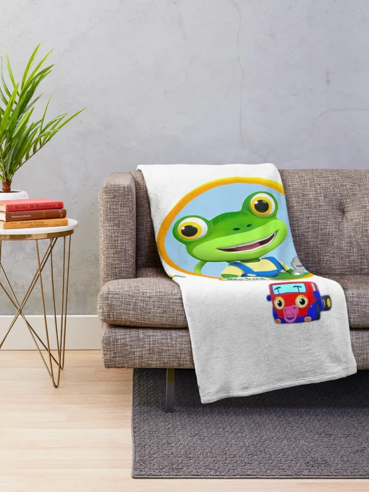 geckos garage Throw Blanket Vintage Decorative Beds Blankets