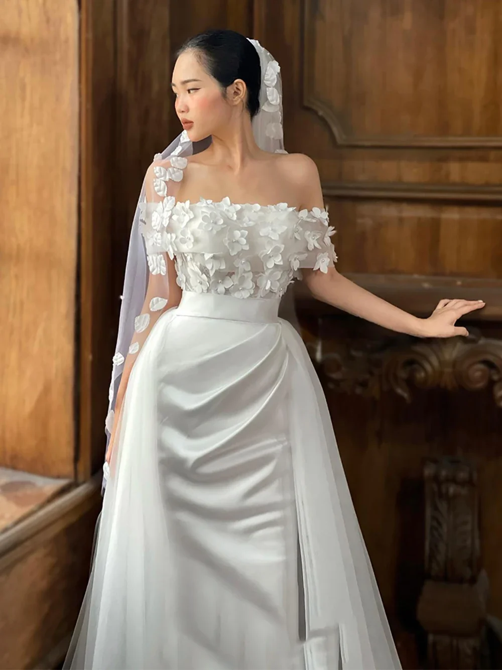 

Elegant white wedding dress Applique Pearl satin camisole A-line pleated floor-length bridal gown vestidos de novia 웨딩드레스