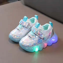 Scarpe luminose in rete per ragazzi scarpe da ginnastica leggere lucide per bambini primavera e autunno nuove scarpe luminose per ragazze scarpe da ginnastica illuminate a LED per bambini