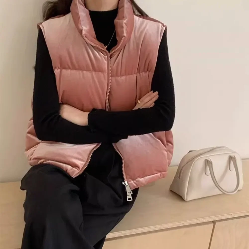 

Light Down Jacket New Fashion Female Sleeveless Short Waistcoat Vest Warm Outerwear Streetwear Women White Duck Down Coat