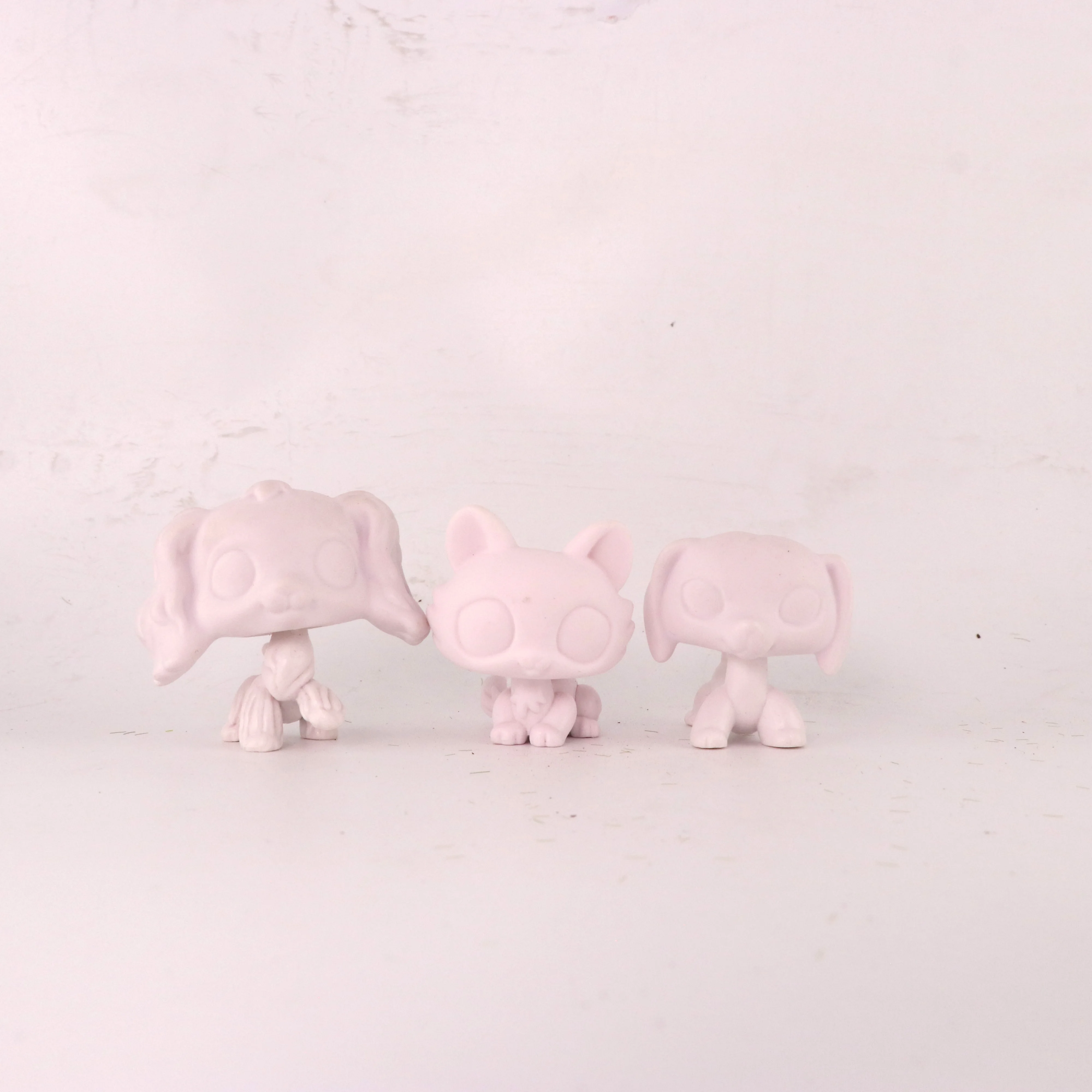 

3pcs ﻿lps Minilpsshop Rare Animal White Base Cocker Spaniel Cat Dachshund DIY Paint Parent Toys Sending Boys and Girls Gifts