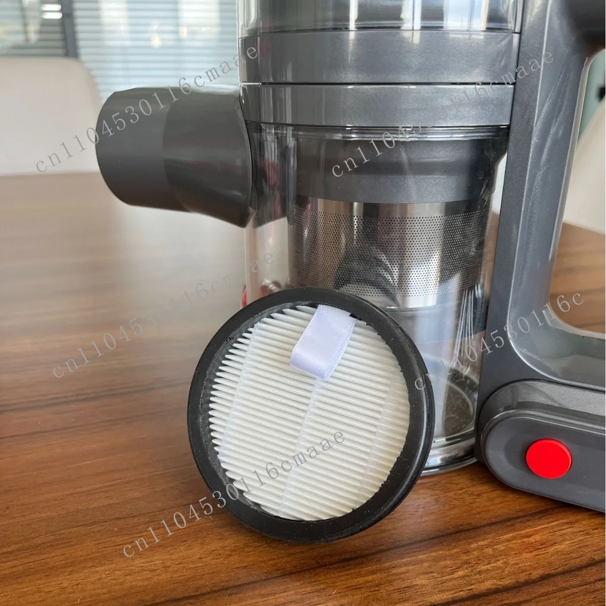

A HEPA Specific Washable Vacuum Cleaner, Lightweight and Convenient for Household Use, with A Dust Removal Filter Element