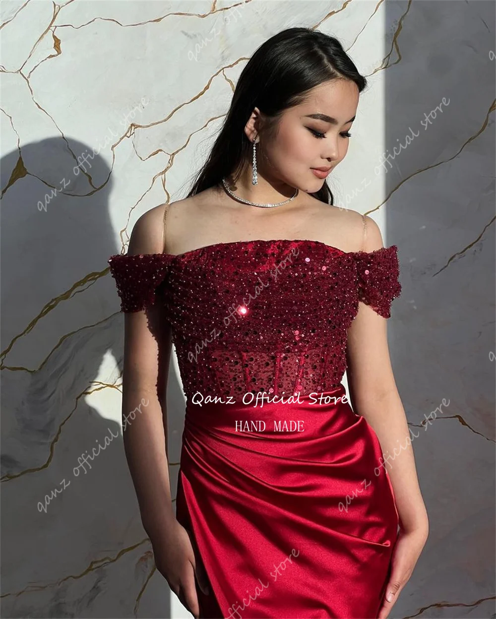 Qanz Red Off the Shoulder Evening Dresses Red Squined Beadings Mermaid Evening Party Dress Satin Customized Vestidos De Noche