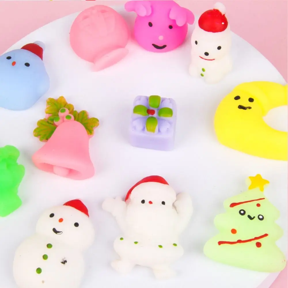 Divertidos juguetes suaves de Navidad, juguete elástico de rebote lento para apretar a mano, juego de Navidad de estilo aleatorio Kawaii para trabajadores de oficina