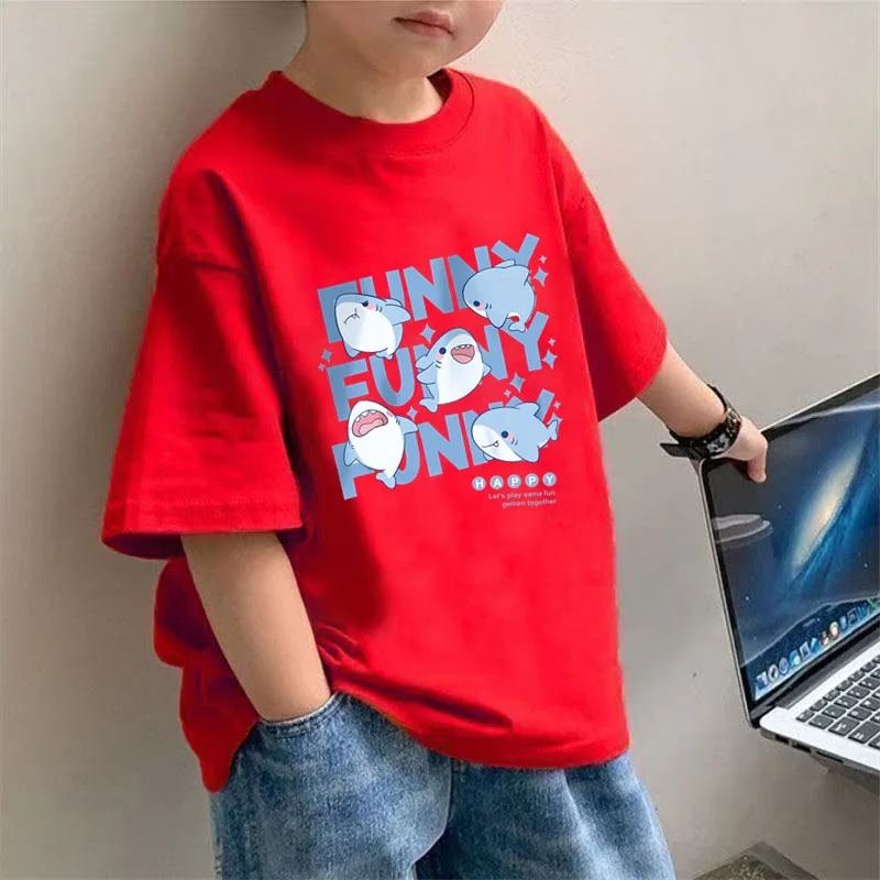 تي شيرت صيفي لطيف بأكمام قصيرة للأولاد بنمط سمك القرش، ملابس صيفية كاجوال برقبة دائرية نصف كم للأولاد