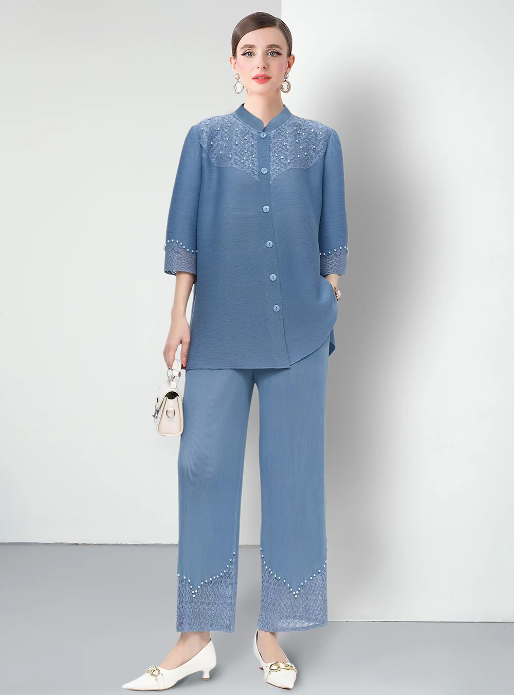 

Pleated New Chinese-style Two-piece Set Spring Lace Hollow-out Stitching Stand Collar Top High-waisted Straight-leg Trousers