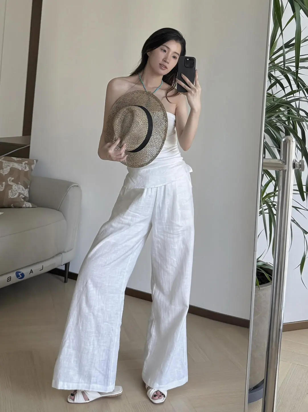 Summer Cool White Slim Fit Tube Top And Wide Leg Pants Women's Fashion Set 2026 New Arrival Drapey Illusory Slimming Effect