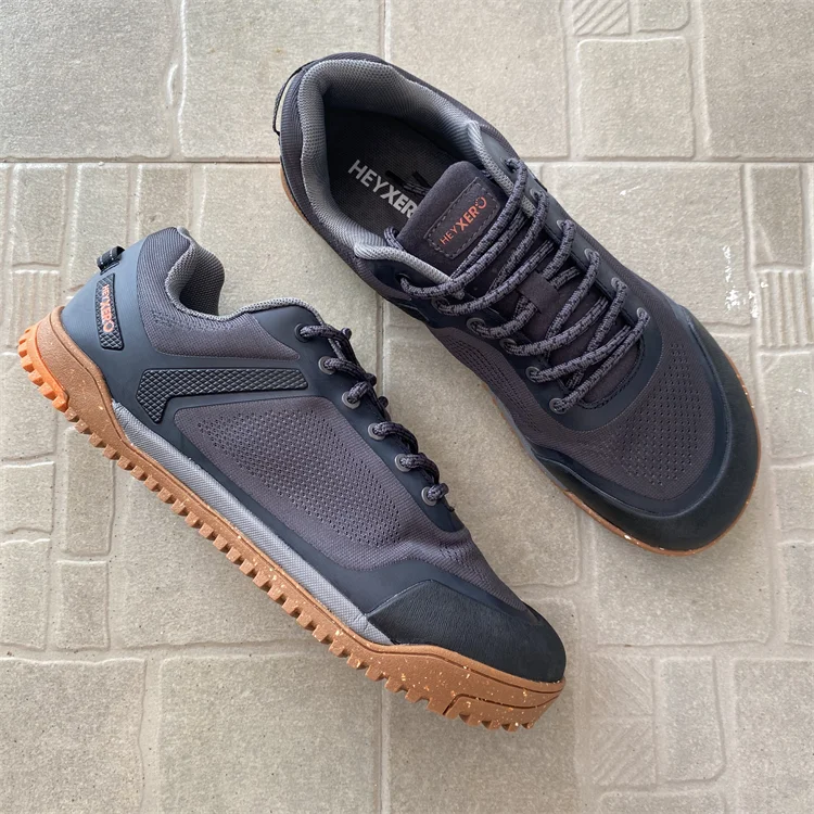 Hot must-have New lightweight comfortable breathable unisex hiking shoes running shoes very good walking shoes