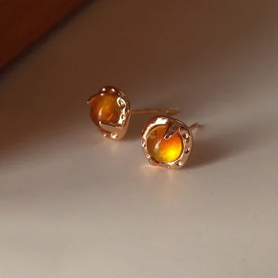 Orecchini a bottone in vero argento 925 con ambra circolare irregolare per le donne Gioielleria raffinata geometrica Accessori classici minimalisti