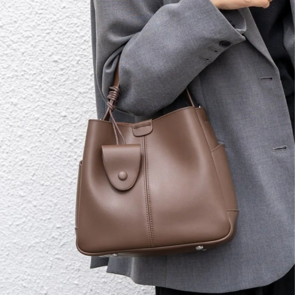 

Кожаная женская сумка-ведро из воловьей кожи для осени и зимы, модная, повседневная, вместительная, для города и отдыха