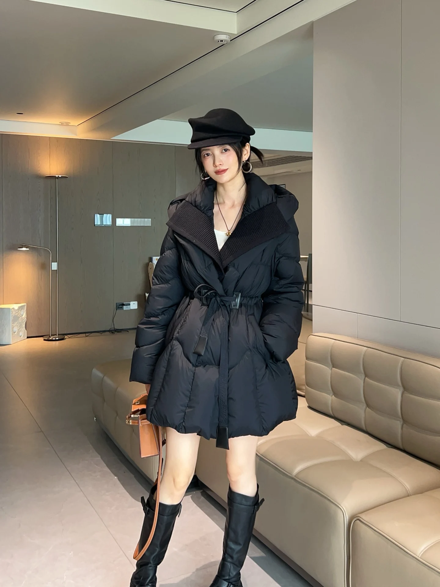 

Slimming Effect Bla Knitted Patchwork Waistcoat Women's Mid-Length down Jaet with Hood 90% White Goose down Winter Outerwear