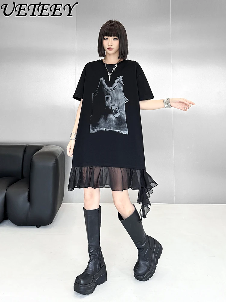 شخصية الطباعة طاقم الرقبة فستان أسود المرأة 2025 صيف جديد فضفاض الغزل حافة الربط منتصف طول فساتين تي شيرت