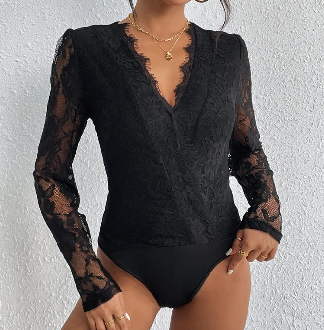 

Lace patchwork long sleeved jumpsuit slim fit lace V-neck hollowed out jumpsuit