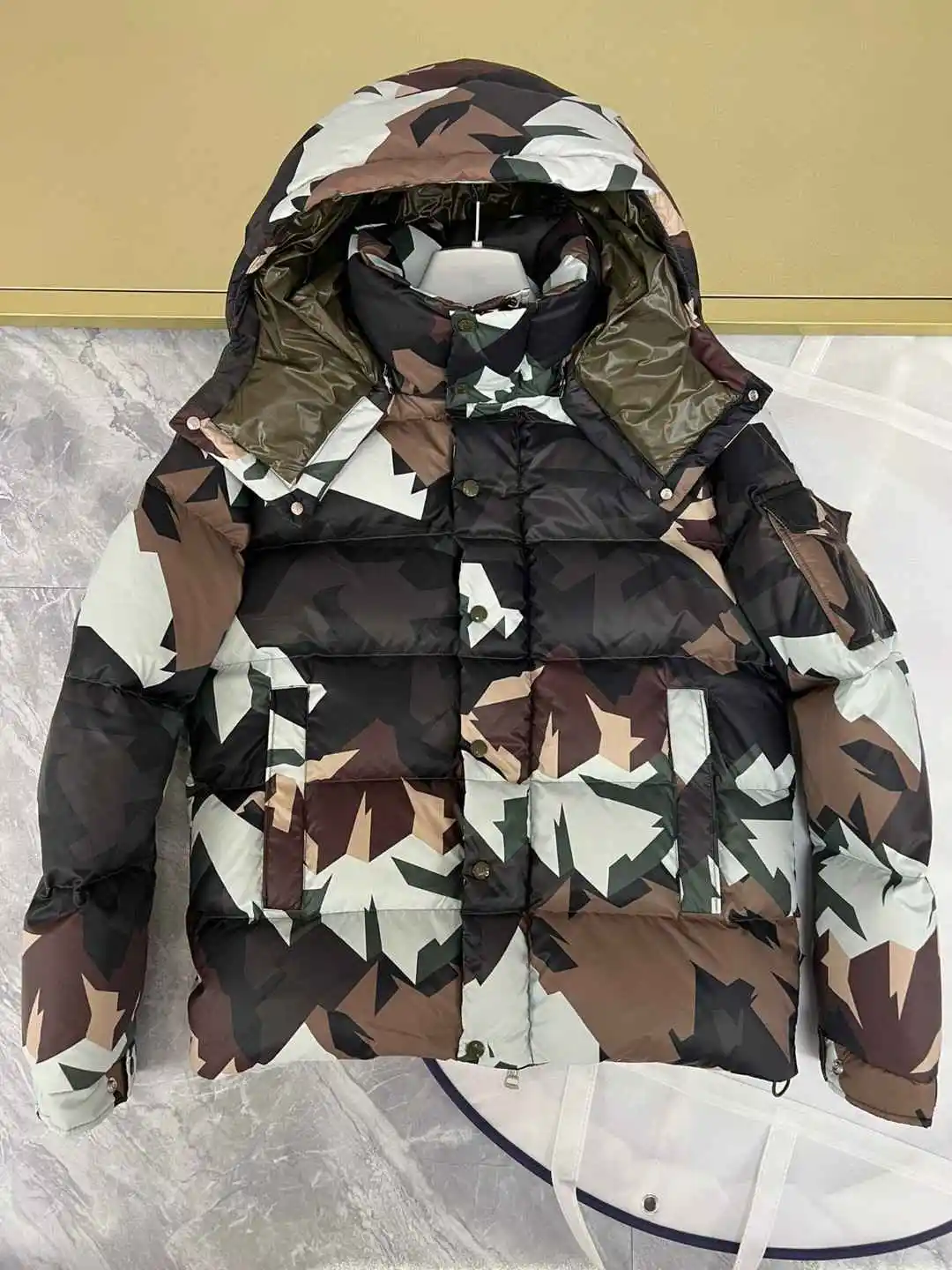 Chaqueta de plumón de camuflaje para hombre, abrigo de ocio grueso con capucha desmontable, 95% grados Celsius, Invierno