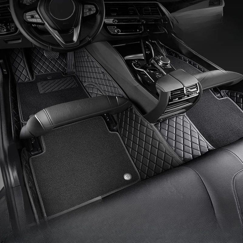 سجادات قدم، سيارات مغلقة بالكامل، سجادات أرضية بحلقة حريرية، سجادات أرضية جلدية، خمسة مقاعد مخصصة