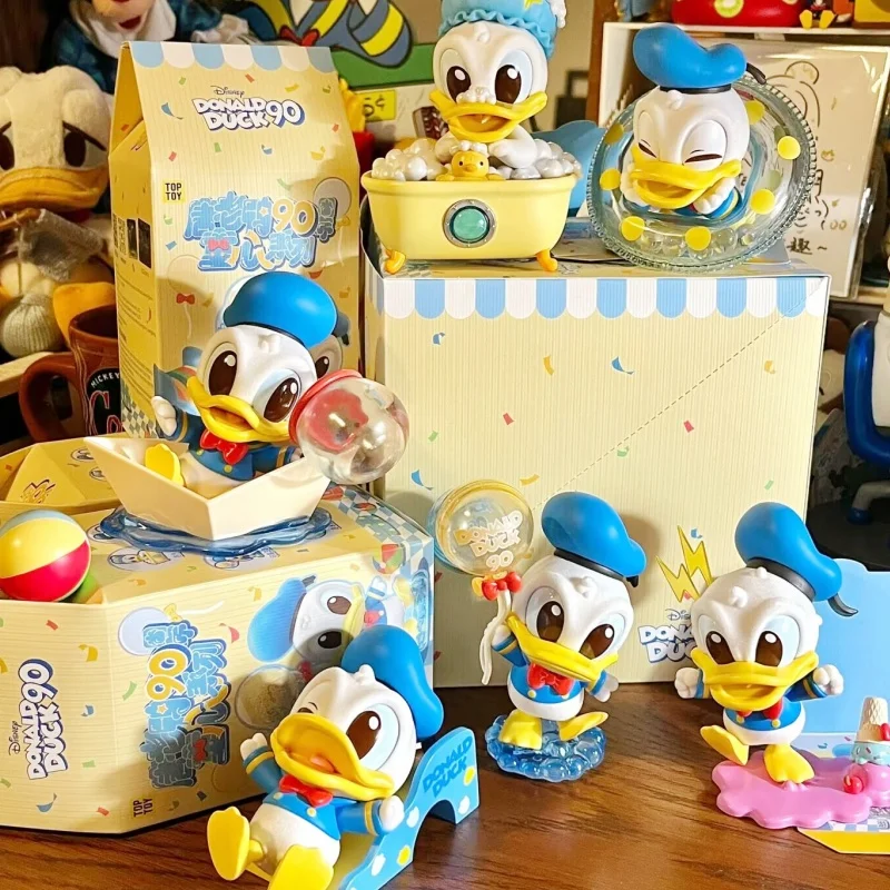 Caja Sorpresa de la Serie Corazón Infantil del 90 Aniversario del Pato Donald de Disney, Figura de Acción, Decoración de Escritorio, Regalos