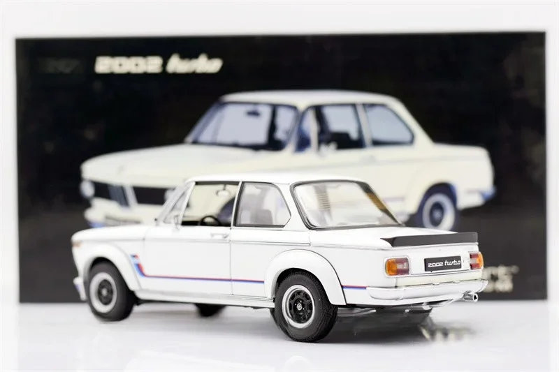 Autoart 1:18 2002 Turbo 1968 Simulation Limited Edition Alloy Metal Static Car Model Toy Gift