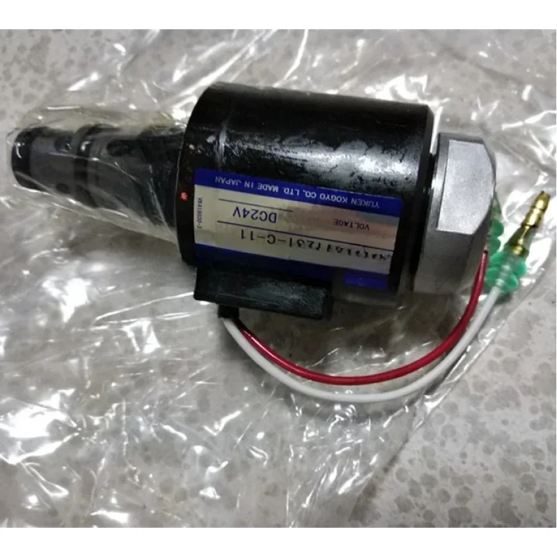 DC24V Solenoid 38553-70500 Excavator And Cranes SD1231-C-11 Wheel Loader Spare Parts