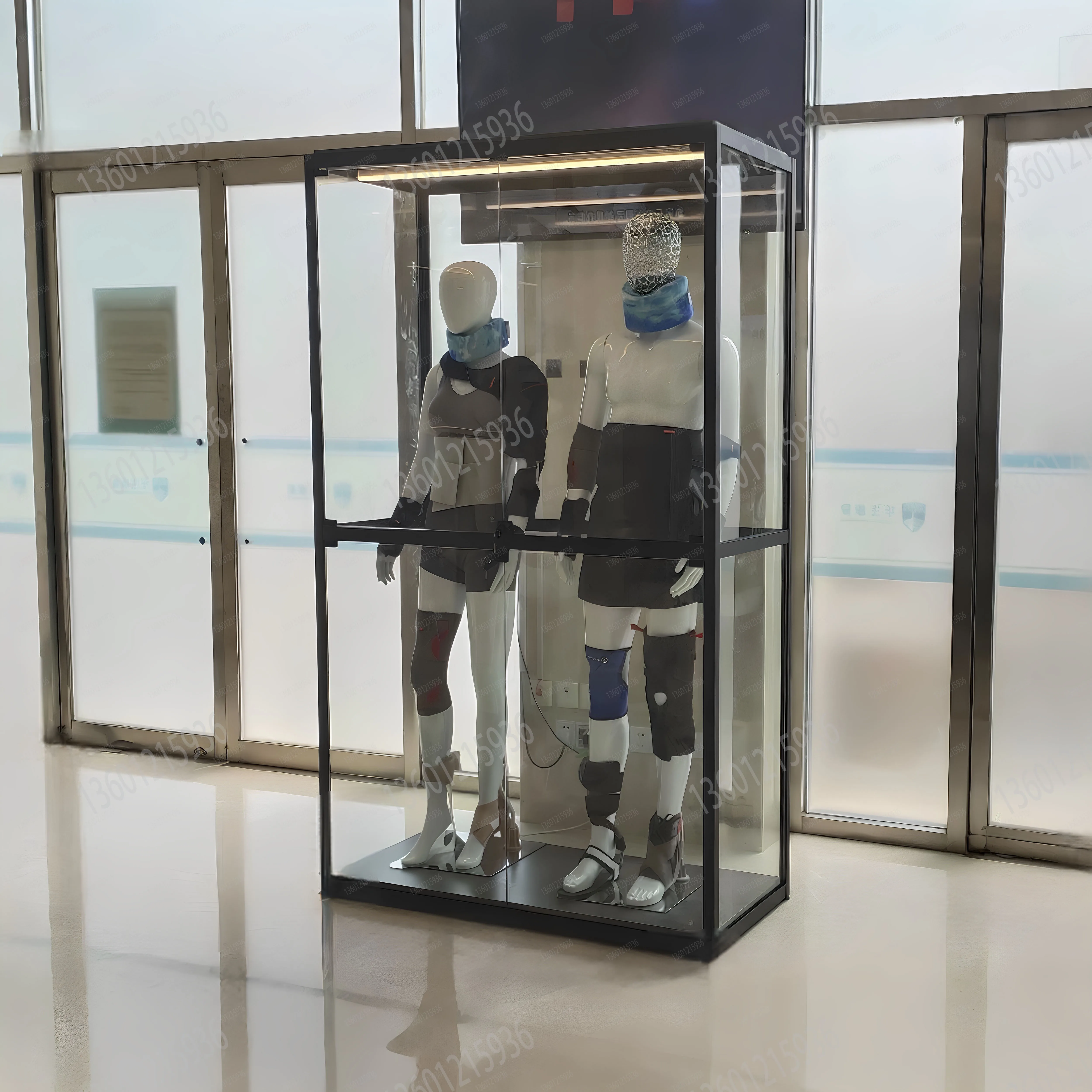 Jurk bruiloft model vitrinekast badpak ondergoed glazen vitrinekast mannen en vrouwen pak transparante kast commerciële v