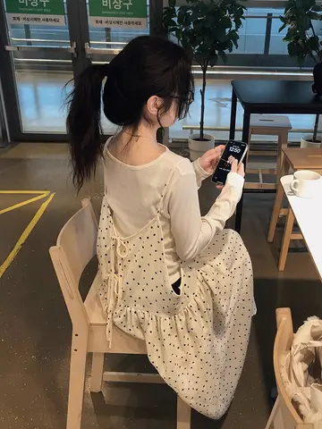 두꺼운 드레스 한국 스타일 긴 소매 봄 시즌 빈티지 패턴 뒷면 밴드 디테일 겹치기 여성용 스트랩 드레스 원피스 드레스