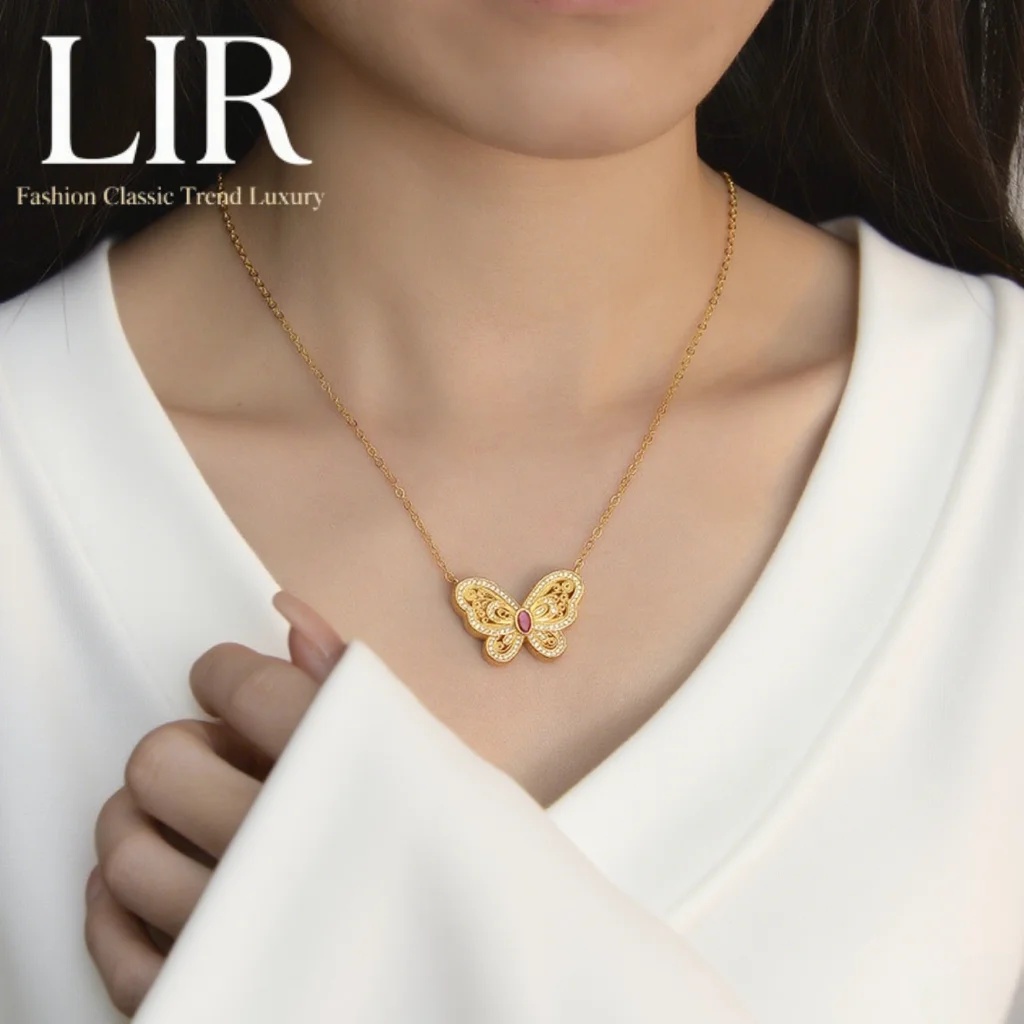 

LIR Fadeless Non-deformable Necklace: Latest Plating, Zircon Inlaid Filigree 3D Butterfly Pendant, Sparkling Eye-catching