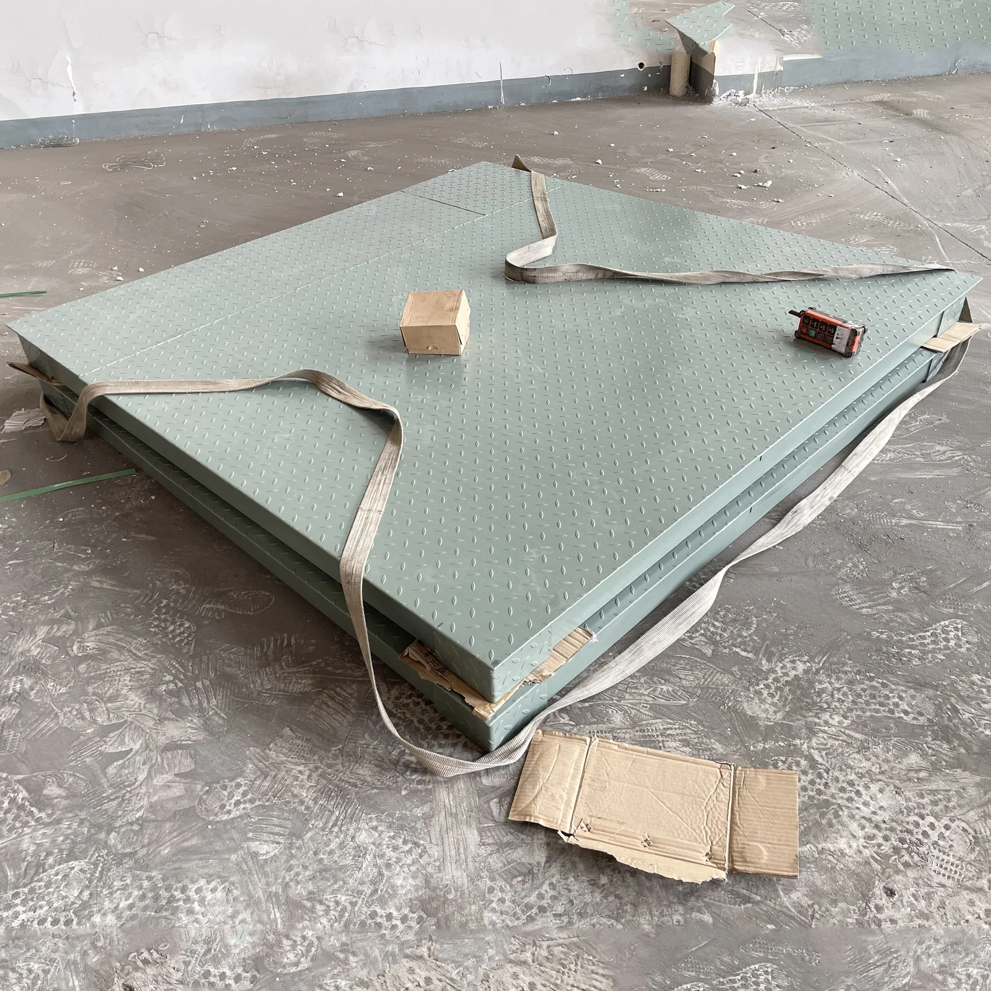 New 1*1m 1 Ton 10g Division Floor Scale 1000kg Weighing for Goat