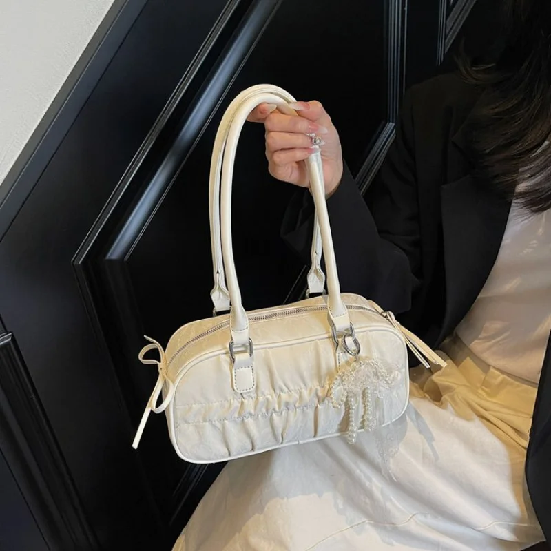 

Luxury Shoulder Bag With Leather Details, Women's Handbag Featuring Removable Strap, Popular And Chic Accessory