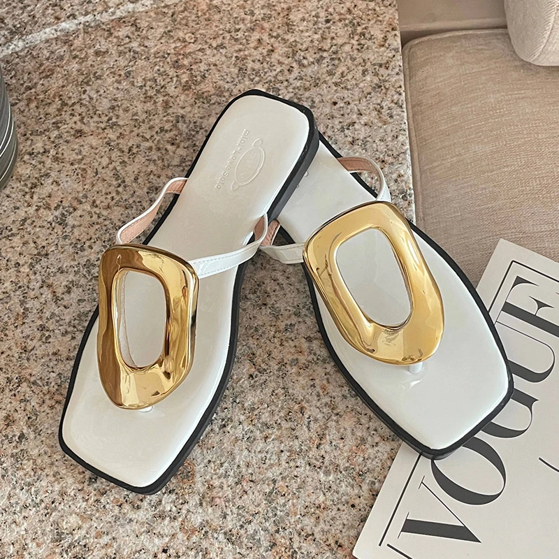 New In 2024 Luxury Women Slippers Summer Beach Fashion Metal Flip Flops Female Slides Slippers Ladies Flats Sandals Shoes