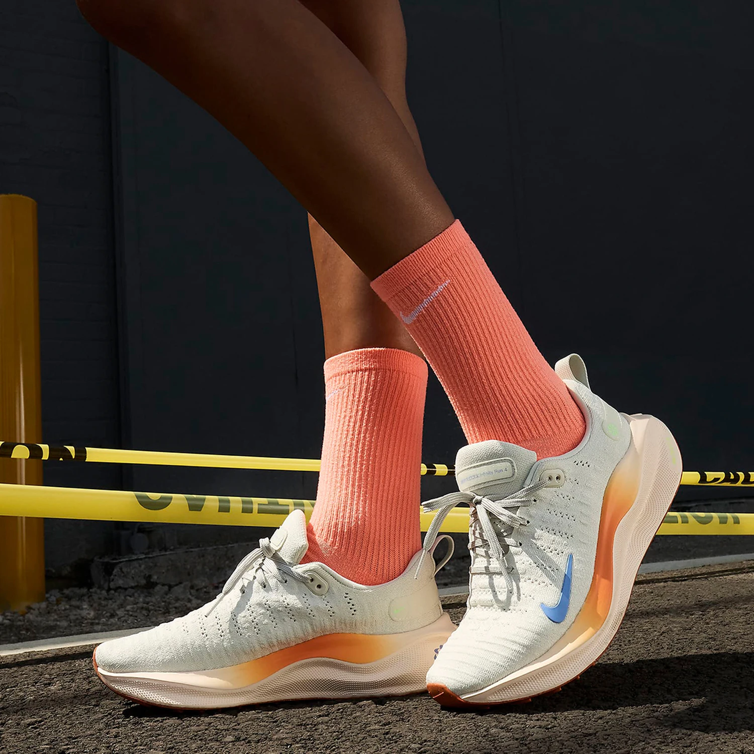 

Аутентичные осенние женские дышащие кроссовки Nike для тренировок в тренажерном зале DR2670-007