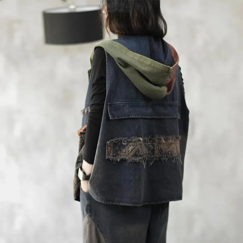 Contrasting Color Patchwork With Raw Edges Hooded Vest Women\'s 2024 New Loose Skinned Denim Waistcoat Casual Denim Vest Lady