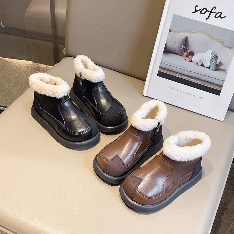 

Ботинки с плюшевой подкладкой для девочек, новинка 2023 года, зимние детские теплые ботильоны, хлопковые нескользящие простые элегантные ботинки для школьной вечеринки в стиле ретро