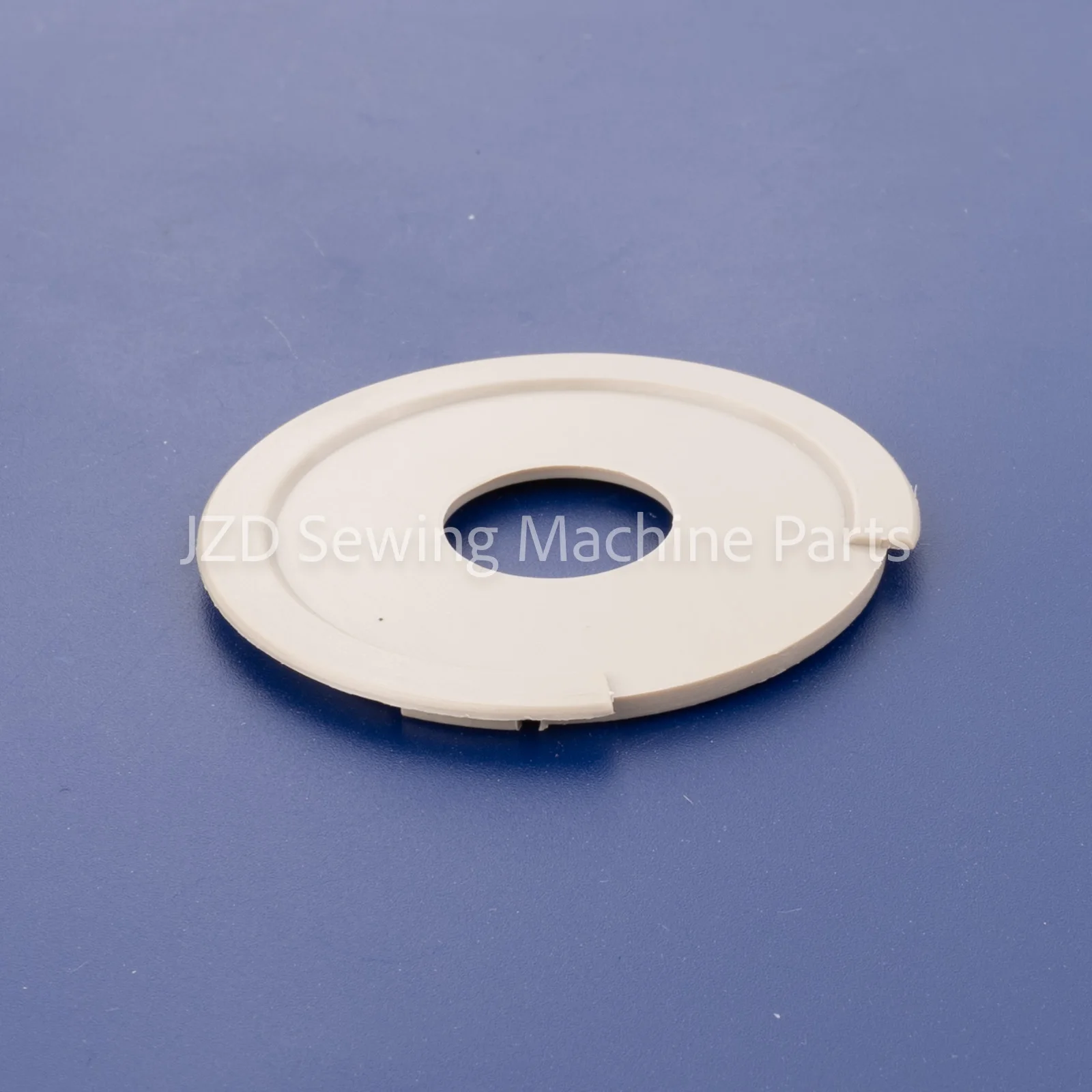 

0667 155440 Пластиковый чехол на основание кровати для деталей одноигольной швейной машины Durkopp 0667-155440