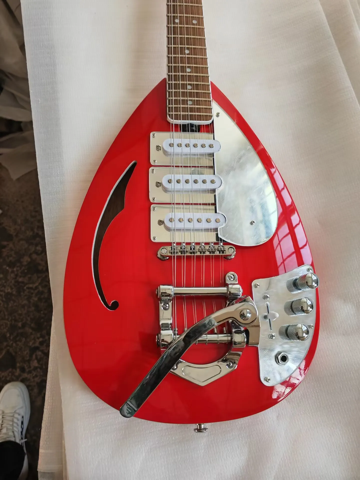 12 string Guitar Red Teardrop Mark XII Semi Hollow Body Electric Guitar with Tremolo Vibrato Bridge Import Hardware