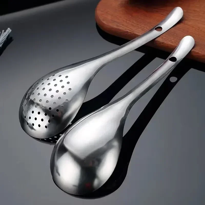 Stainless Steel Kitchen Strainer Spoon Perforated Skimmer Colander Food Scooper Filter - Multi-Functional Cooking Utensil