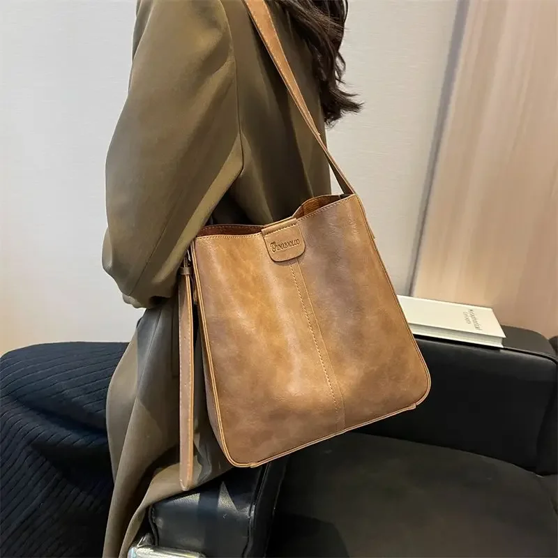 Retro Shoulder Tote Bag PU Leather Crossbody Bags with Small Purse Set for Women Wide Strap Soft Large Capacity Shoppers