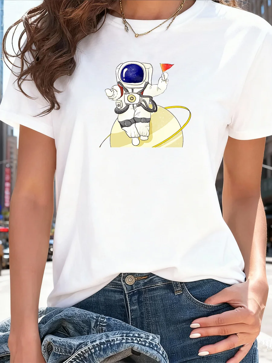 

White Short-Sleeve T-Shirt with Tropical Hawaii Island Palm Tree Graphic Print, Casual Summer Vacation Top for Women