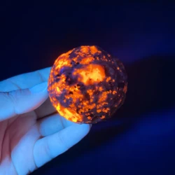 50-55mm Yooperlite Moon Sphere Natural Crystal Flame Stones Fluoresce Sodalite Ball Energy Healing Spiritual Home Decor Gift