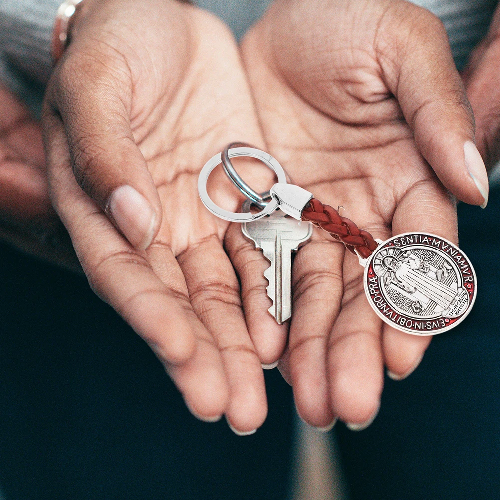 

2pcs Keychain Ornaments Benedicts Crucifix Charm Cross Protection Medal Pendant Red Catholics Accessories Jewelry Making