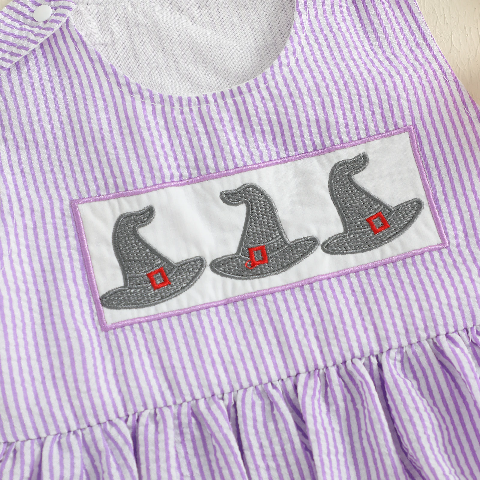 

0-18 Months Baby Girl Witch Hat Embroidered Jumpsuit Halloween Sleeveless Round Neck Sweet Striped Rompers